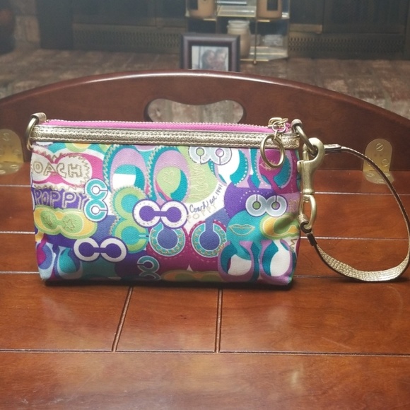 Coach wristlet - Picture 3 of 5